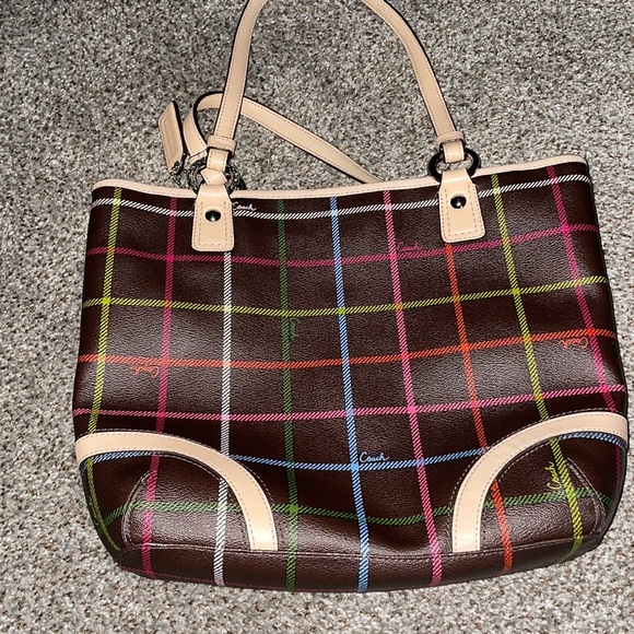 Tote - Picture 3 of 6